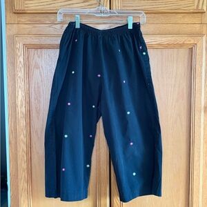 HUE Black Elastic Waist Pants with Pink & Green Dot Embroidery size Medium